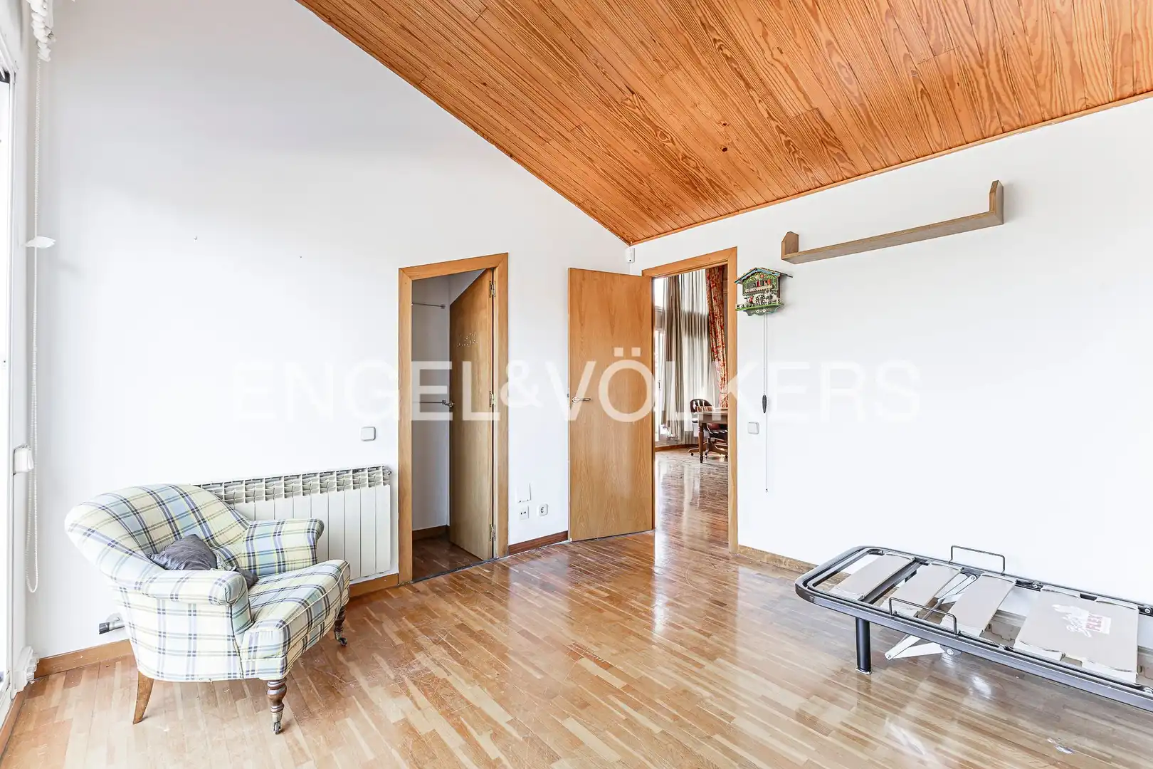 Living room of Detached homes for sale in Sant Cugat del Vallès  with Air Conditioner, Heating and Private garden