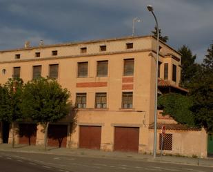 Vista exterior de Casa o xalet en venda en Tarazona amb Terrassa i Piscina