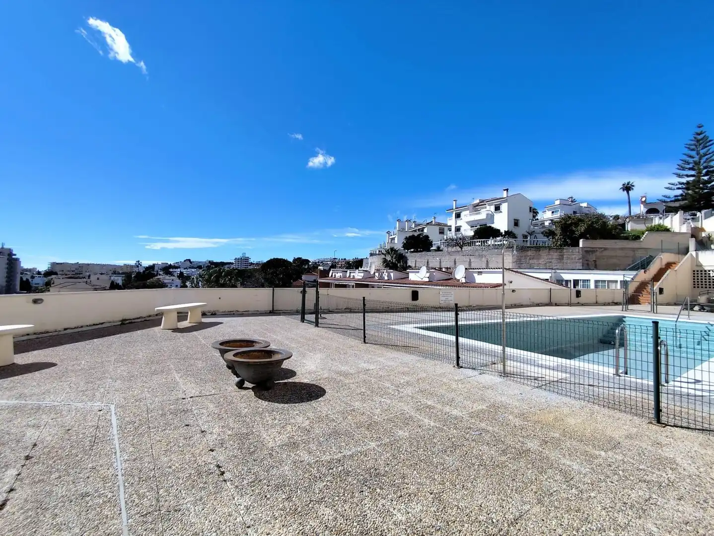 Piscina de Piso en venta en Torremolinos con Aire acondicionado, Trastero y Amueblado