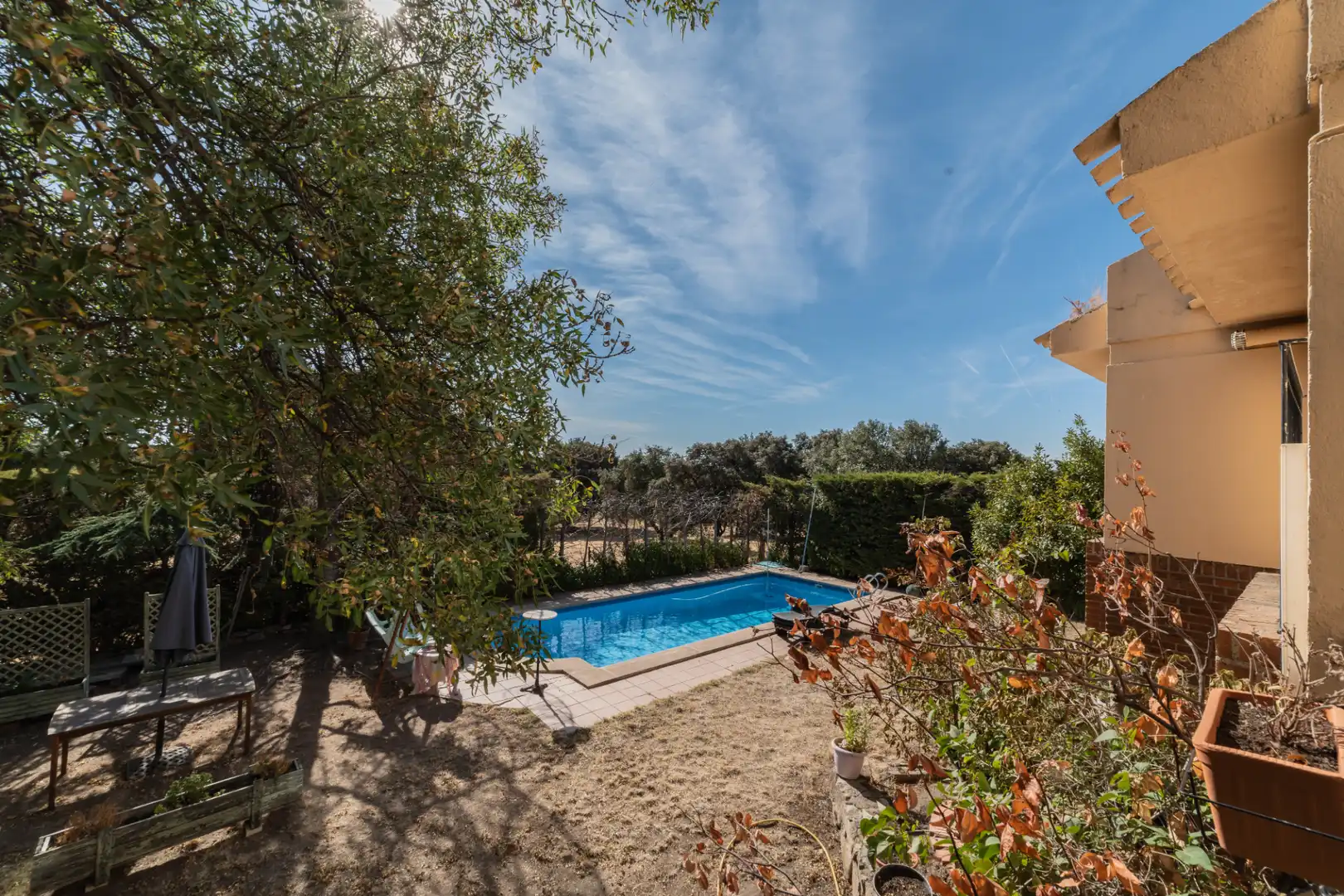 Swimming pool of Houses for sale in Las Zorreras - Monte Encinar