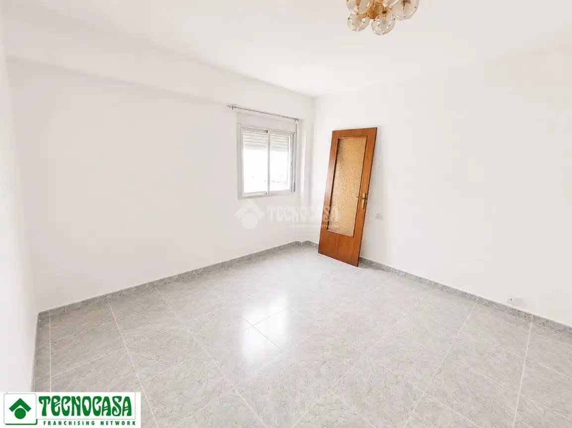 Bedroom of Flat for sale in Manises  with Air Conditioner, Heating and Balcony