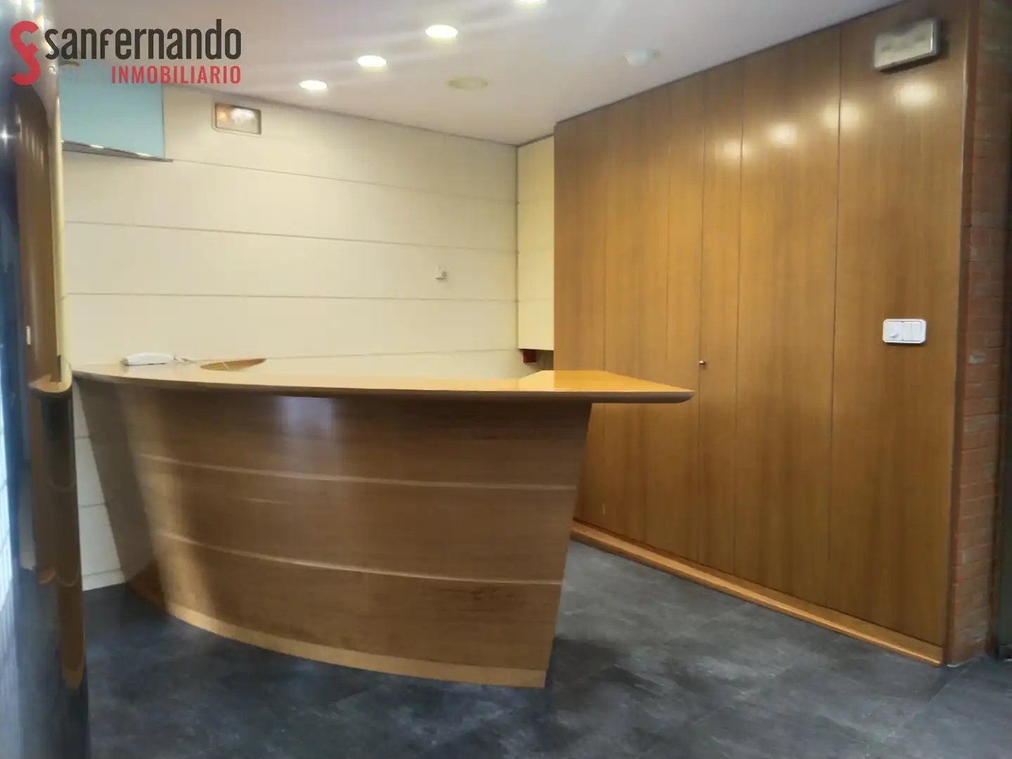 Büro zur Miete in Torrelavega  mit Klimaanlage und Heizung