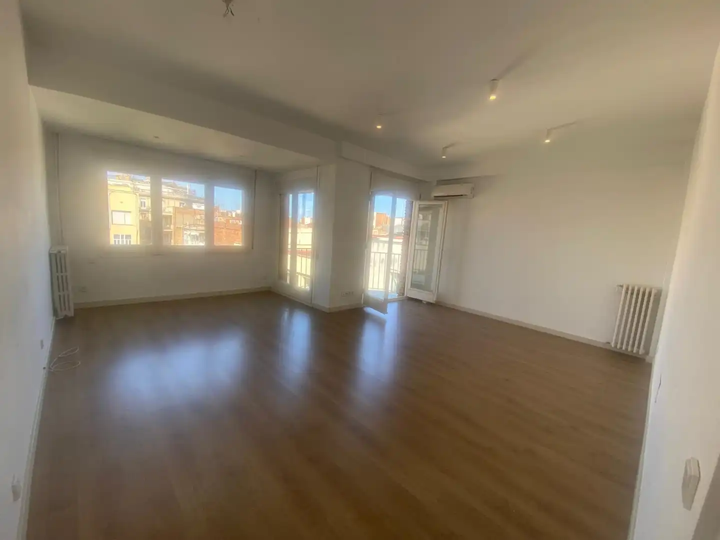 Wohnung mit Aufzug zum Verkauf in Carrer de Pau Claris 184
