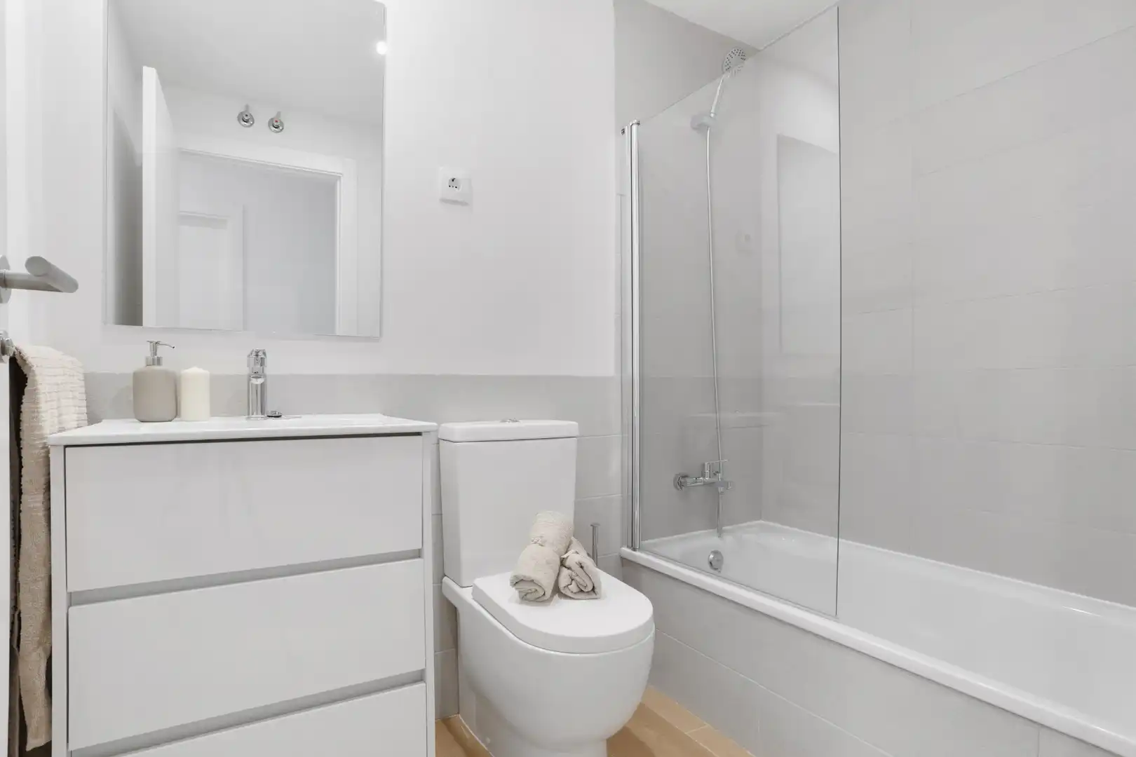 Baño de Piso en venta en Madrid con Piscina comunitaria