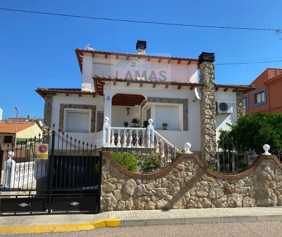 Haus zum Verkauf in Calle Don Manuel Bermejo 5