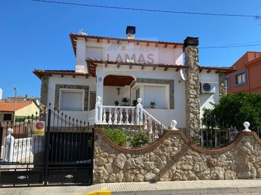 Haus zum Verkauf in Calle Don Manuel Bermejo 5