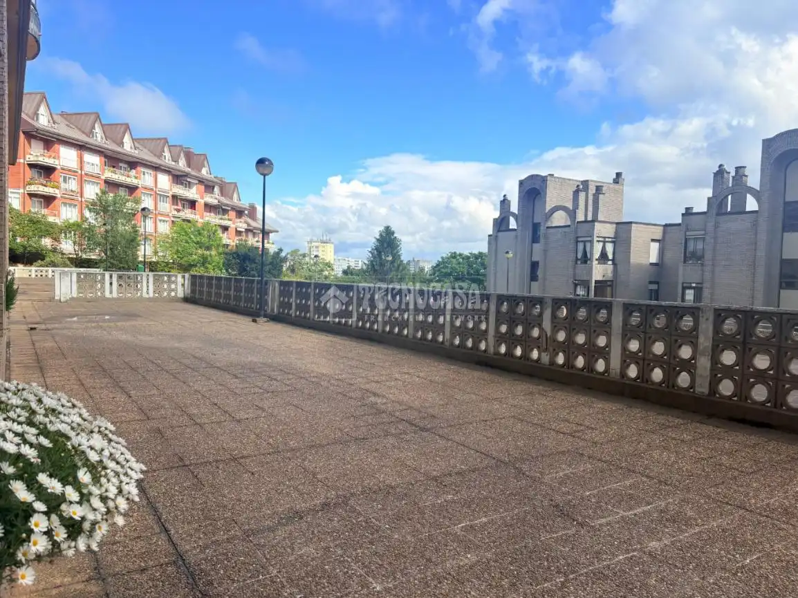 Terrassa de Pis en venda en Santander amb Calefacció i Moblat