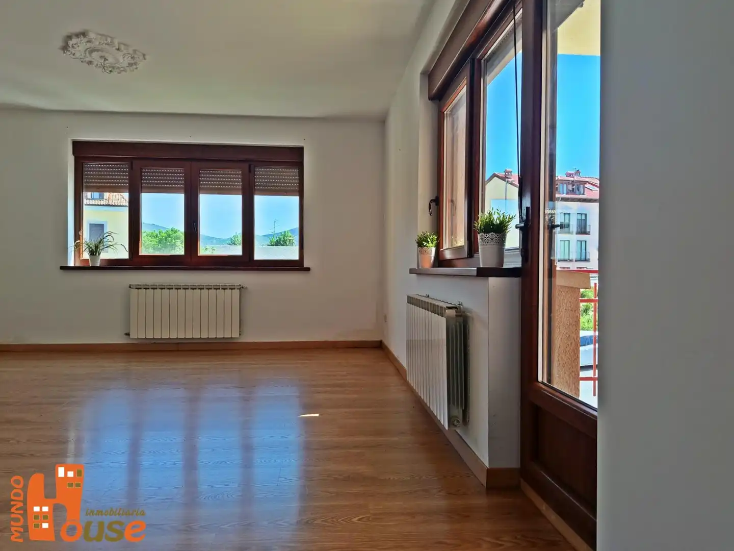 Living room of Flat for rent in Real Sitio de San Ildefonso  with Heating