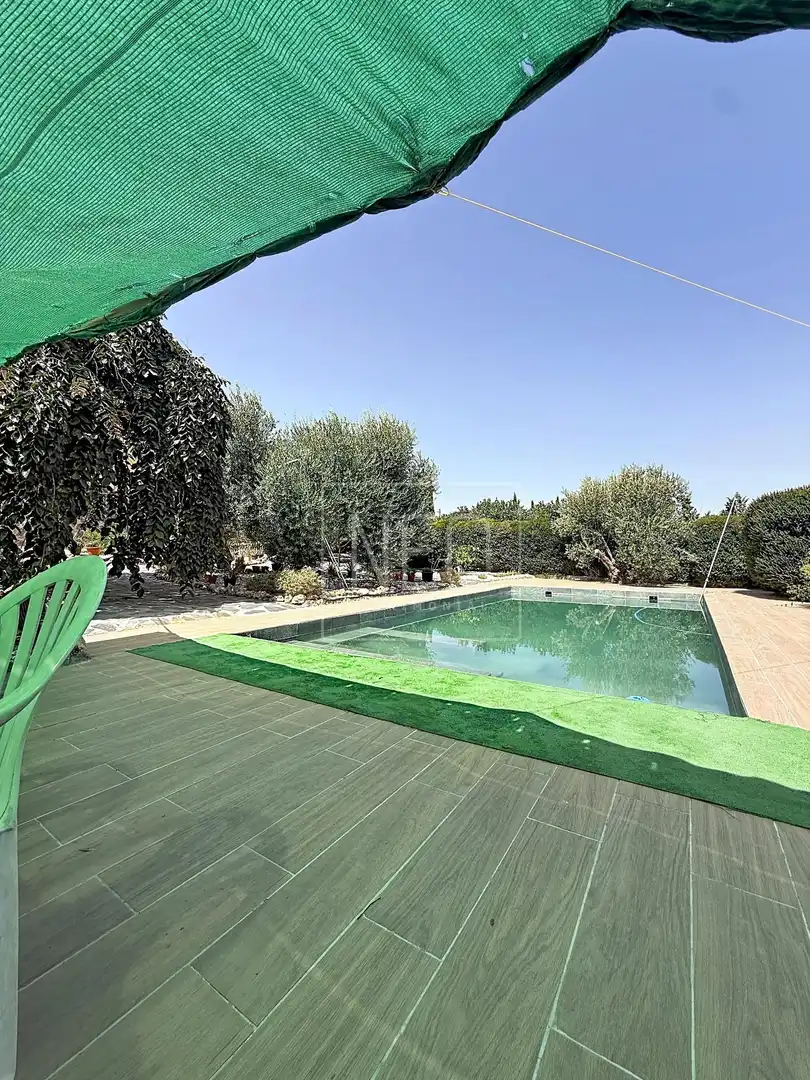 Villa con piscina in vendita a Calle RIO BEIRO (CSJ)