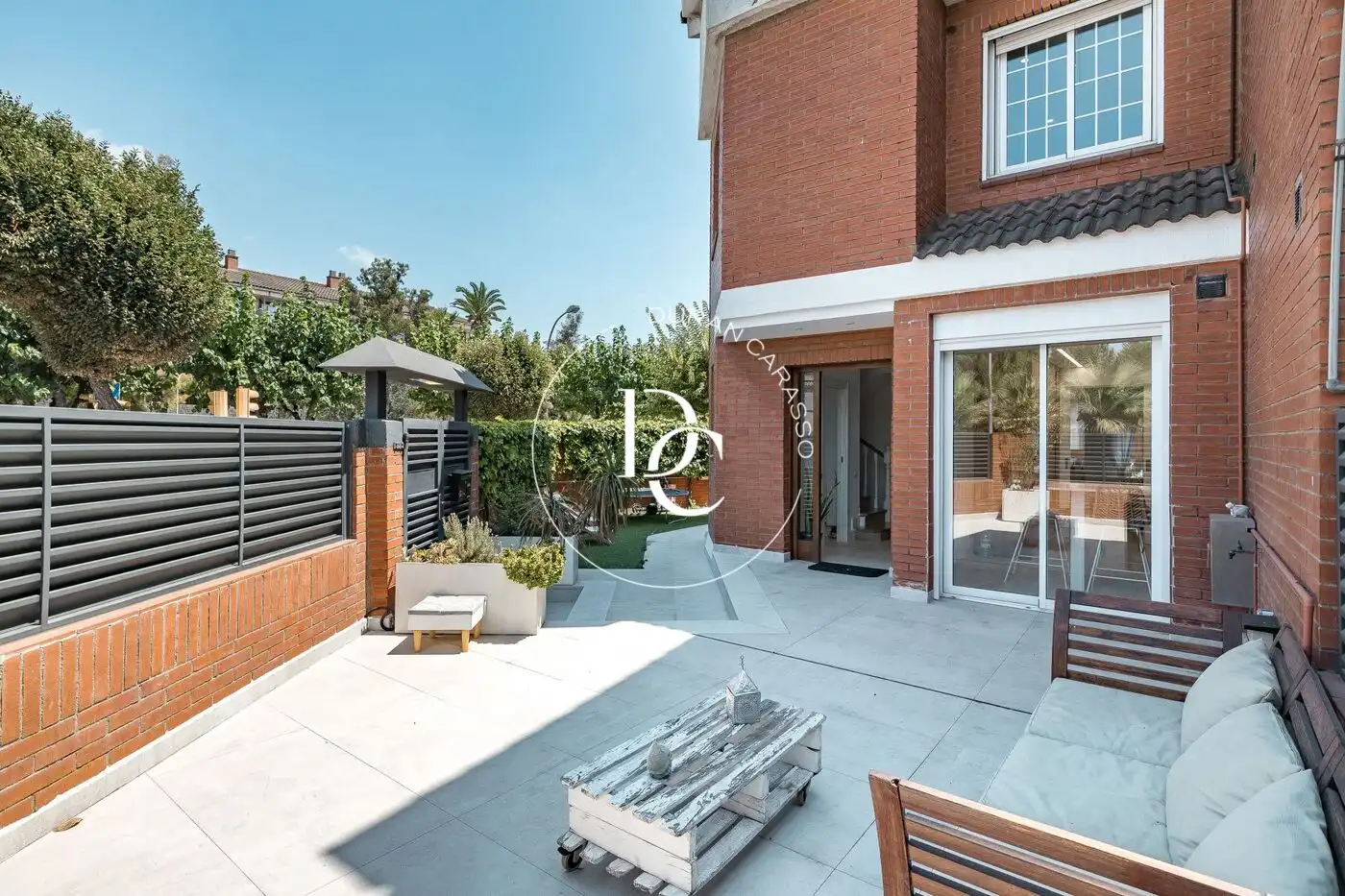 Terraza de Casa o chalet en venta en Sant Joan Despí con Aire acondicionado, Calefacción y Jardín privado