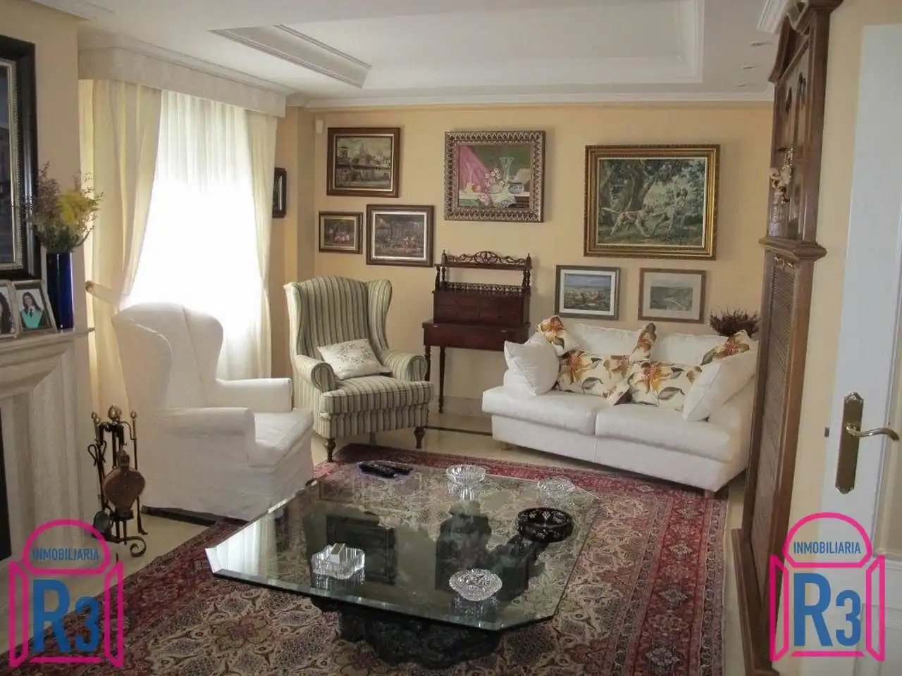 Sala de estar de Casa o chalet en venta en León Capital  con Calefacción