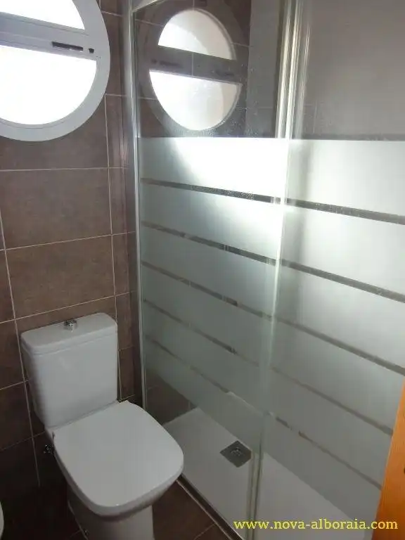 Baño de Casa adosada en venta en Bétera con Aire acondicionado, Calefacción y Jardín privado