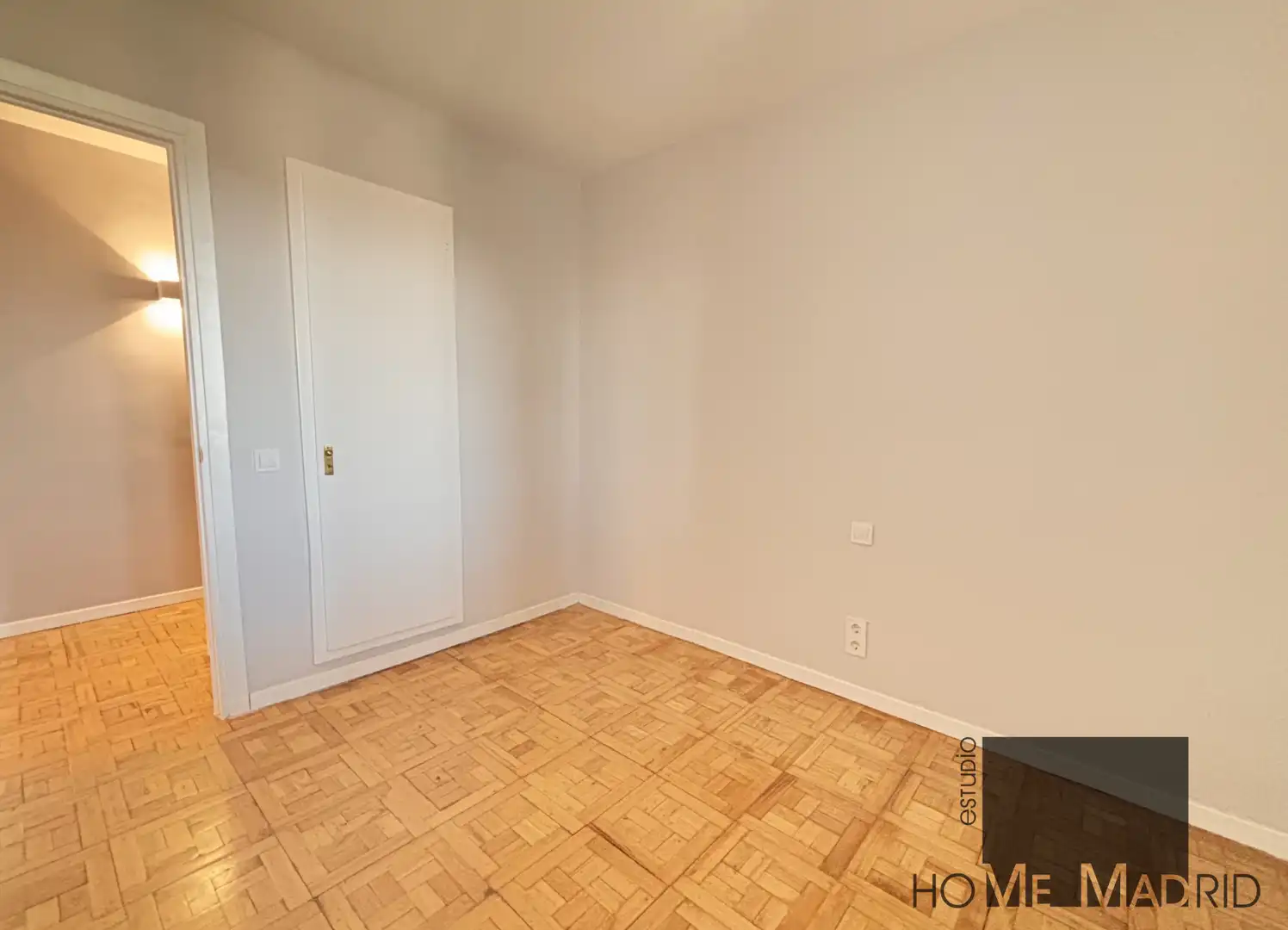 Bedroom of Flat for rent in Madrid  with Air Conditioner, Heating and Terrace