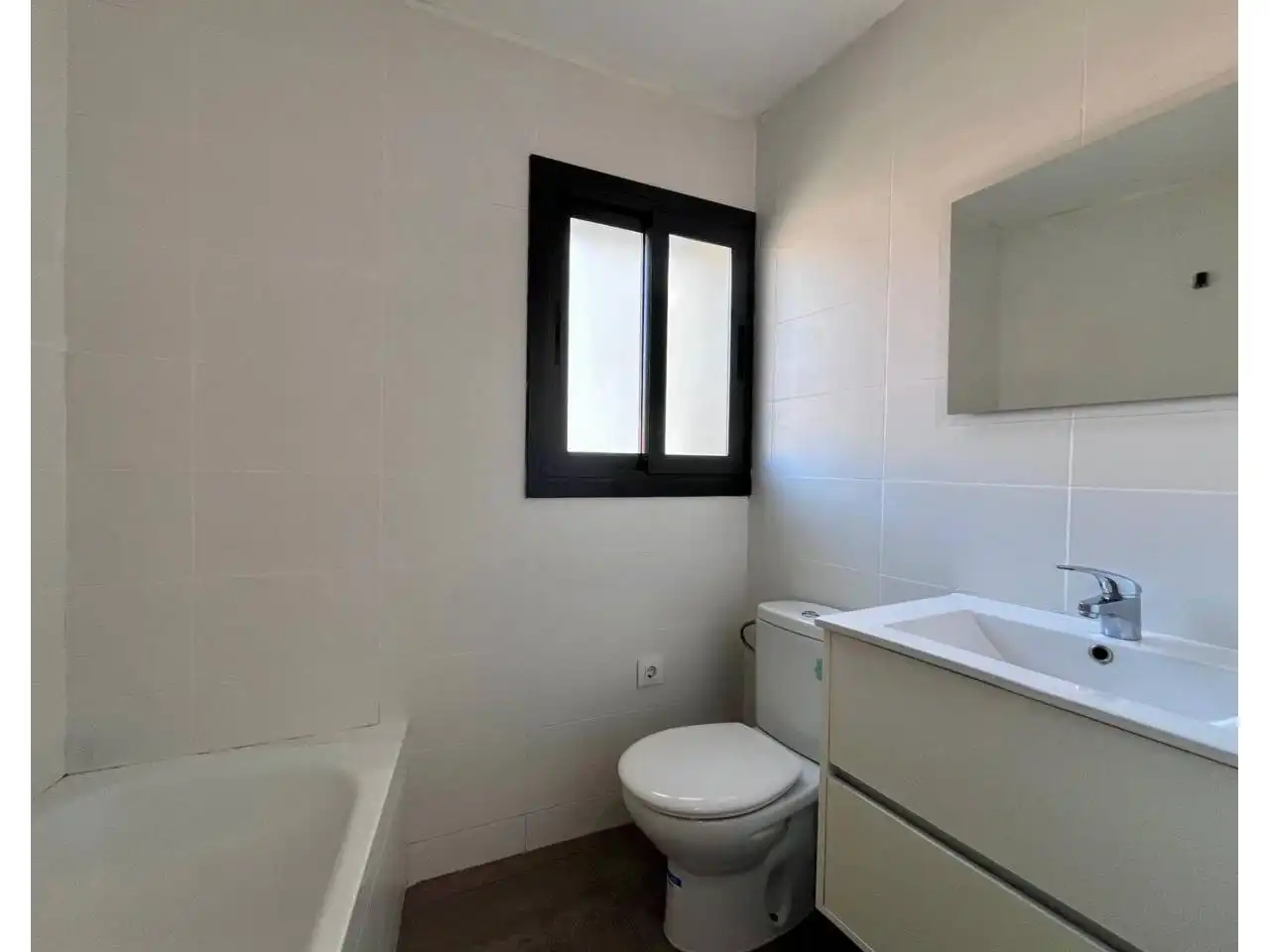 Flat with terrace to rent in Calle Raval, imagen 17