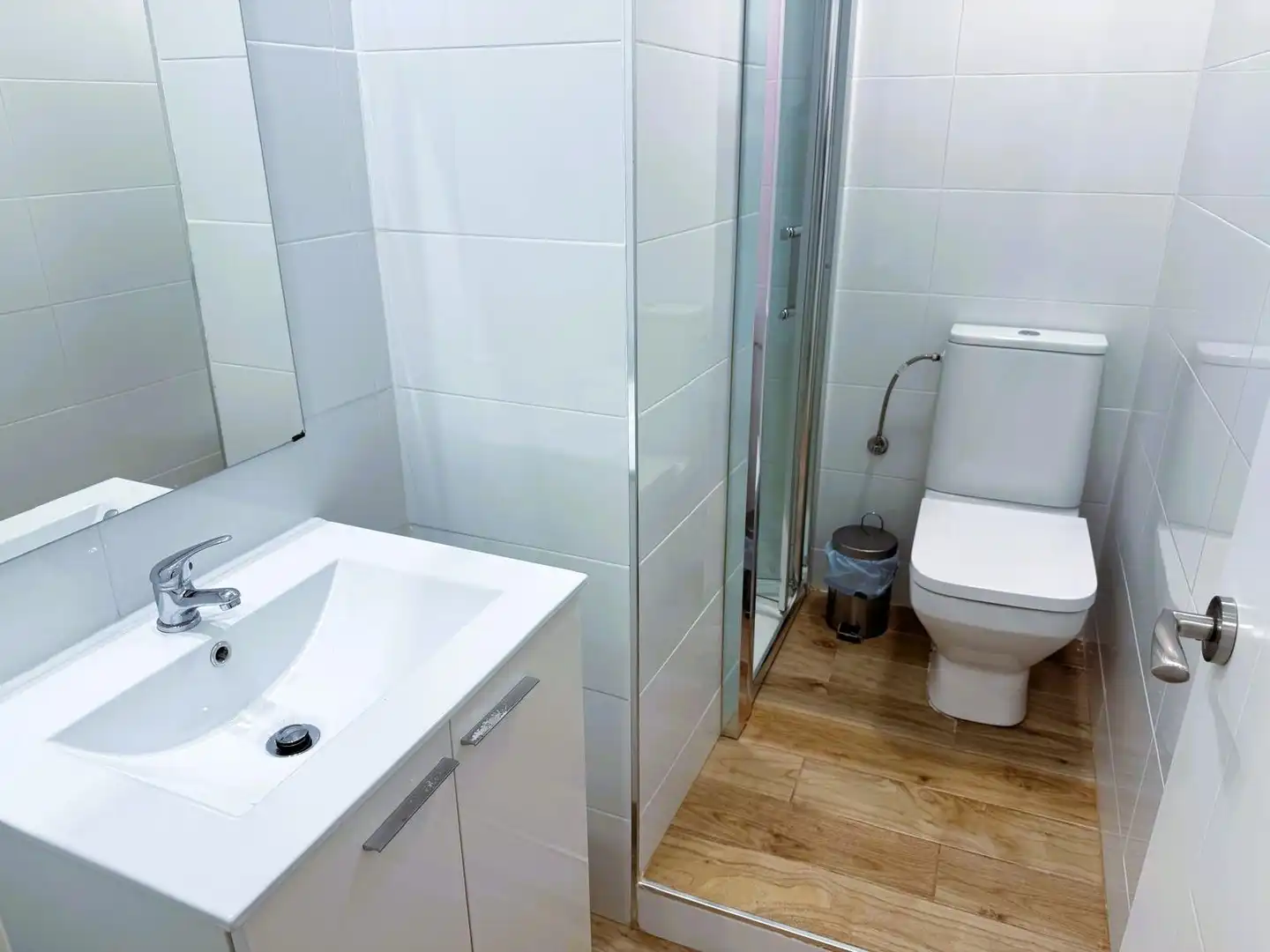 Bathroom of Flat for rent in Ronda
