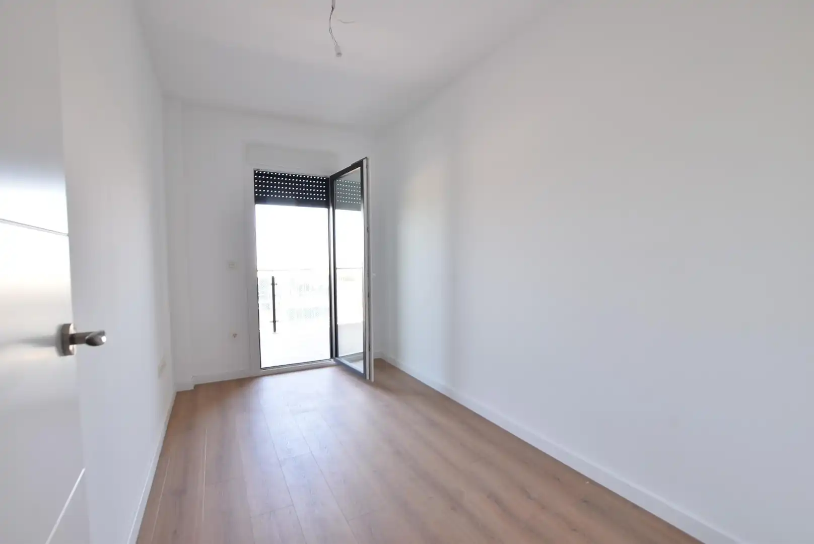 Habitación de Piso de alquiler en Granada con Calefacción, Terraza y Piscina comunitaria