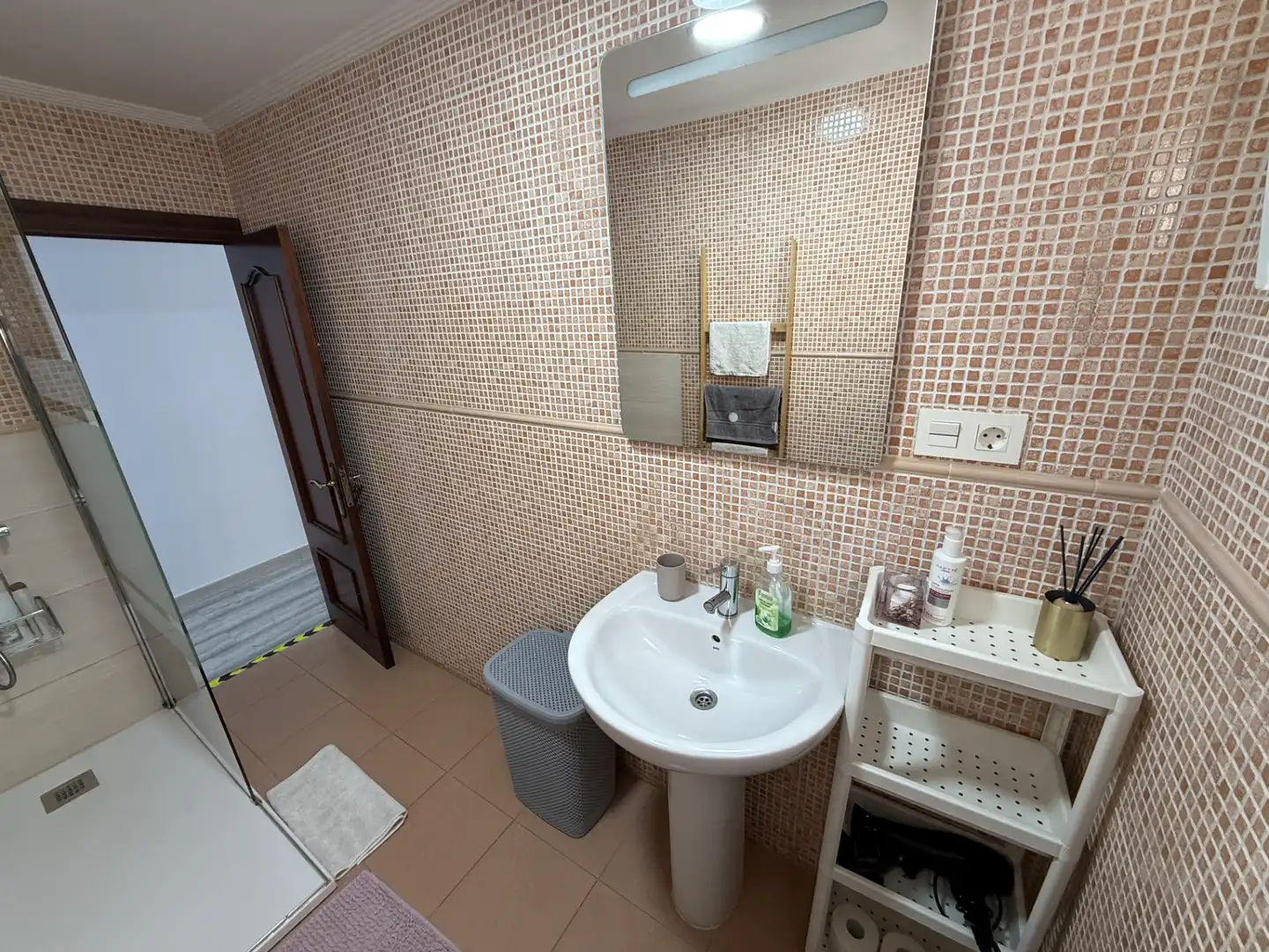 Bathroom of Flat for sale in Gijón   with Heating and Furnished
