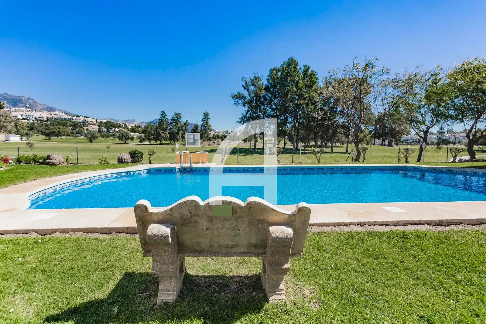 Piscina de Ático en venta en Mijas con Aire acondicionado, Calefacción y Terraza