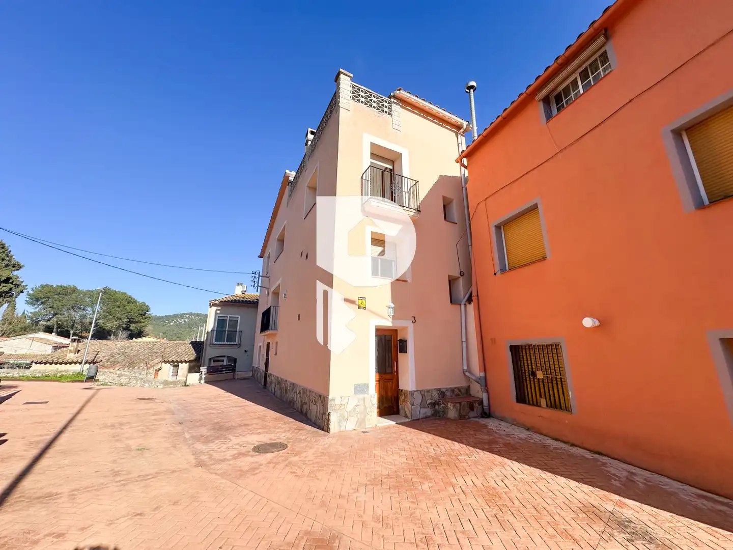 Vista exterior de Casa o xalet en venda en Olesa de Bonesvalls amb Balcó
