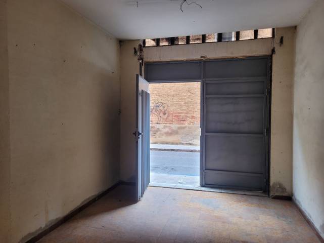 Local comercial en Venta en VAZQUEZ DE MELLA en Centro