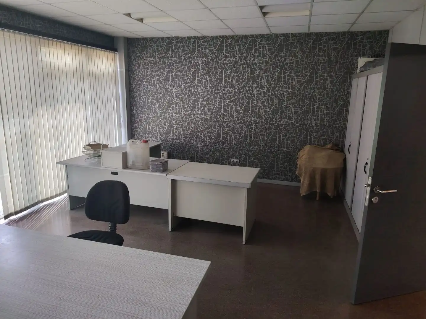 Office for rent in Bergara  with Air Conditioner and Heating