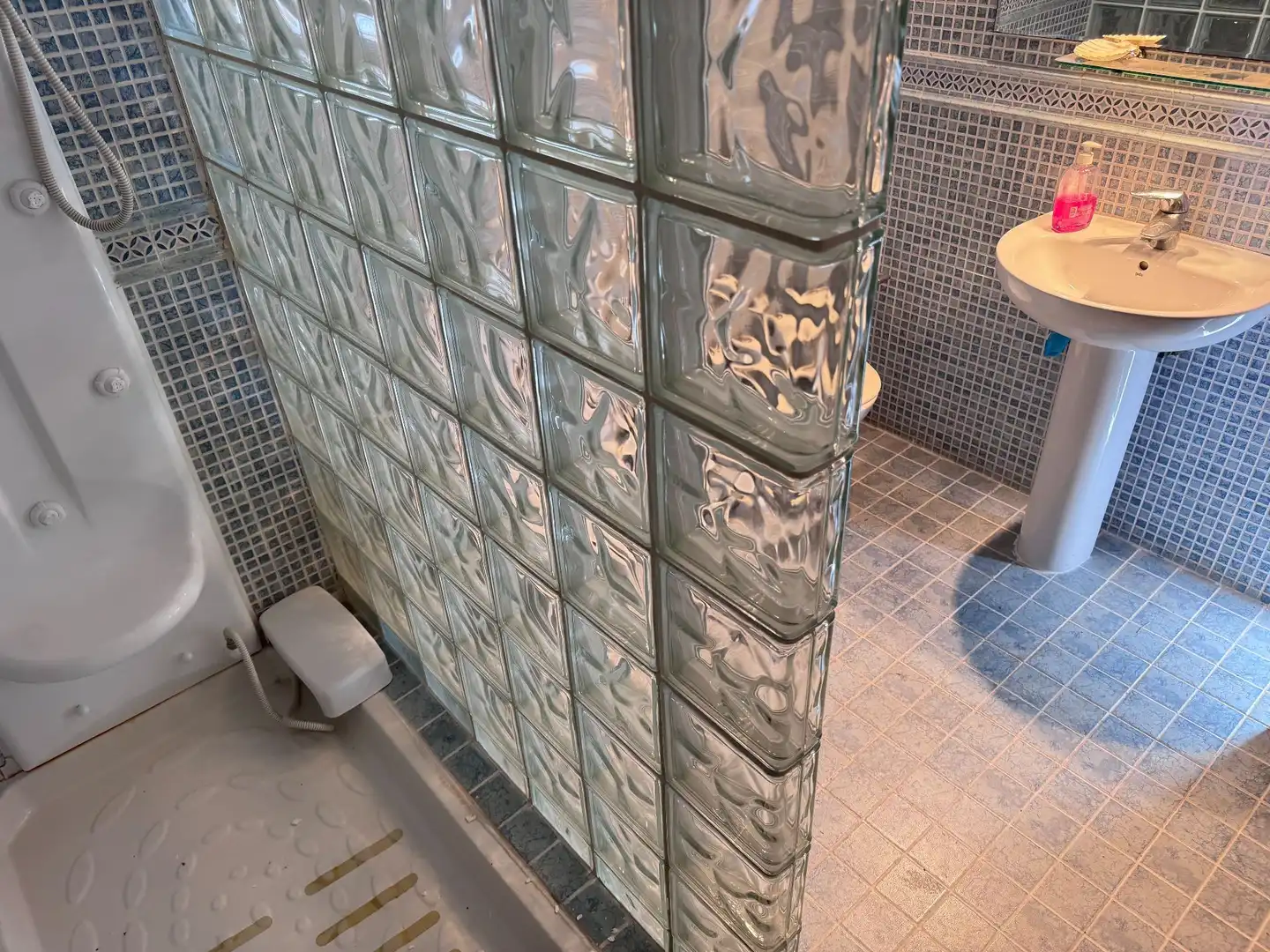 Bathroom of Houses for sale in Roquetas de Mar  with Air Conditioner, Storage room and Swimming Pool