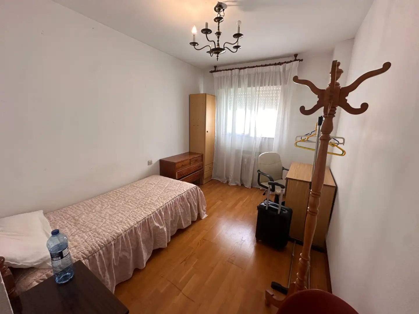 Bedroom of Flat for rent in Cuenca  with Heating, Terrace and Furnished