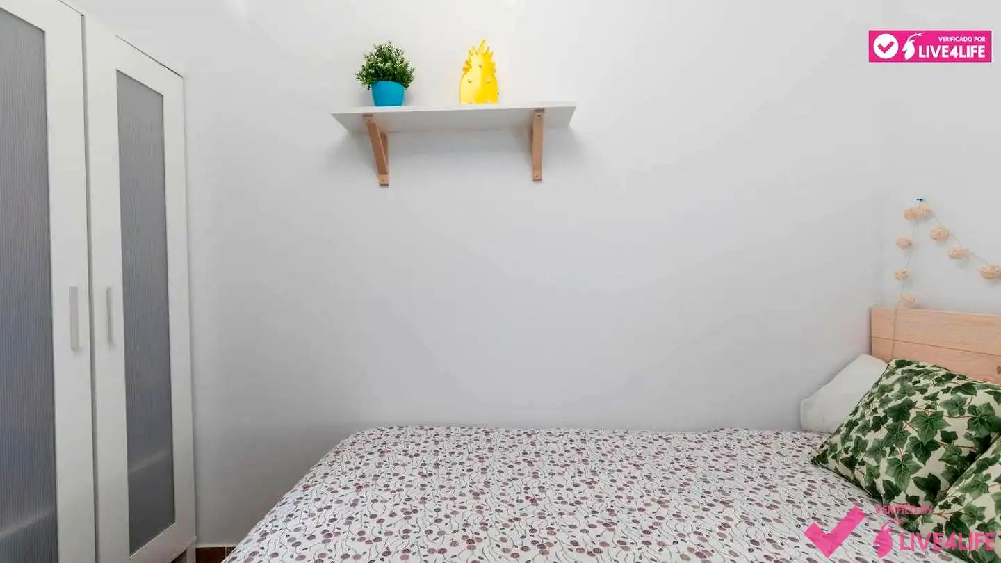Bedroom of Apartments for rent in Valencia  with Air Conditioner, Parquet flooring and Furnished