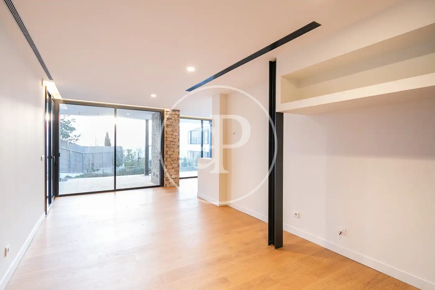 Exterior view of Flat for rent in Barcelona  with Air Conditioner, Heating and Private garden