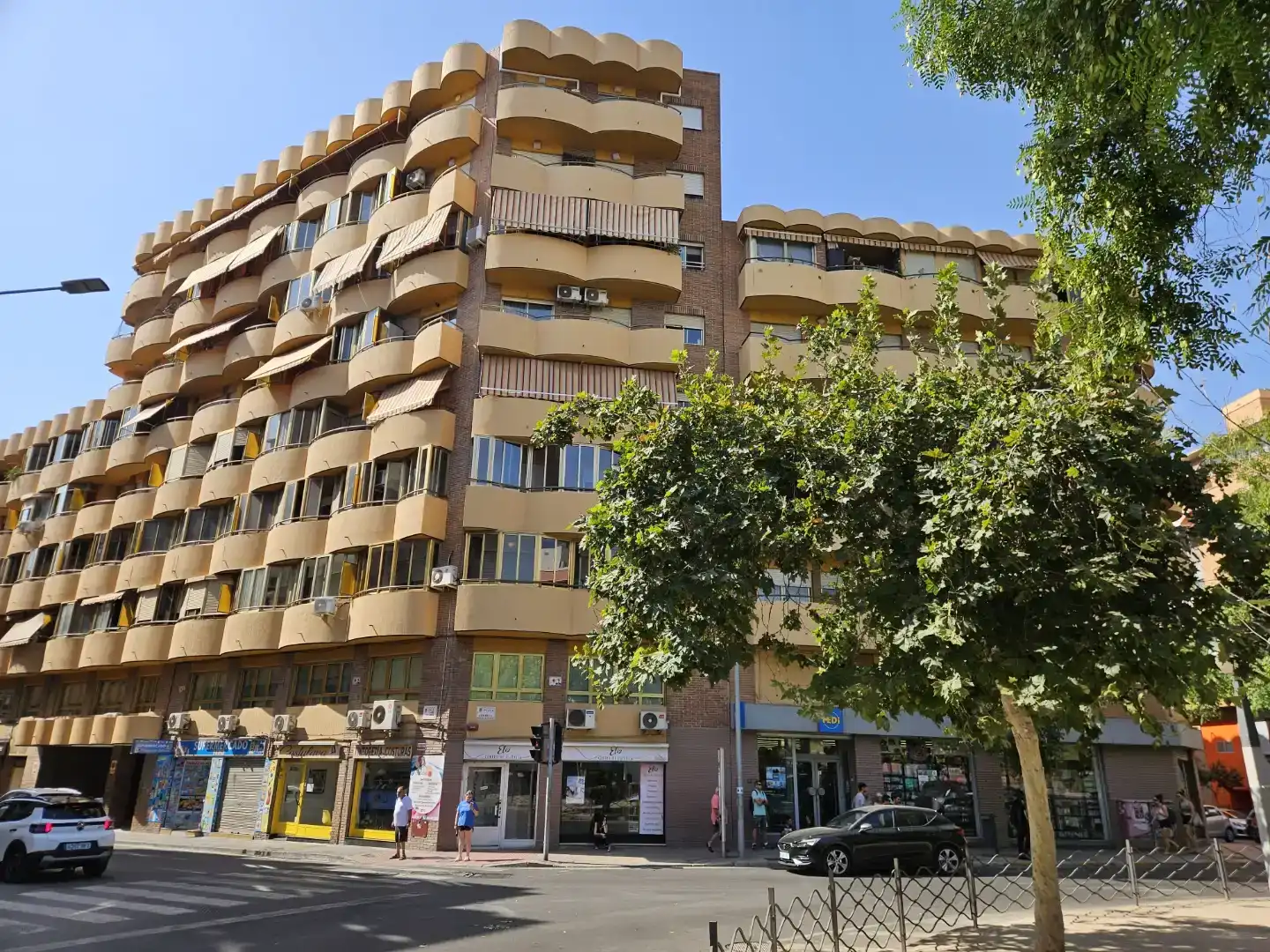 Vista exterior de Piso en venta en Campoamor - Altozano