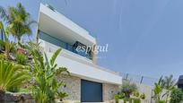 Vista exterior de Casa o xalet en venda en Arenys de Mar amb Aire condicionat, Calefacció i Jardí privat