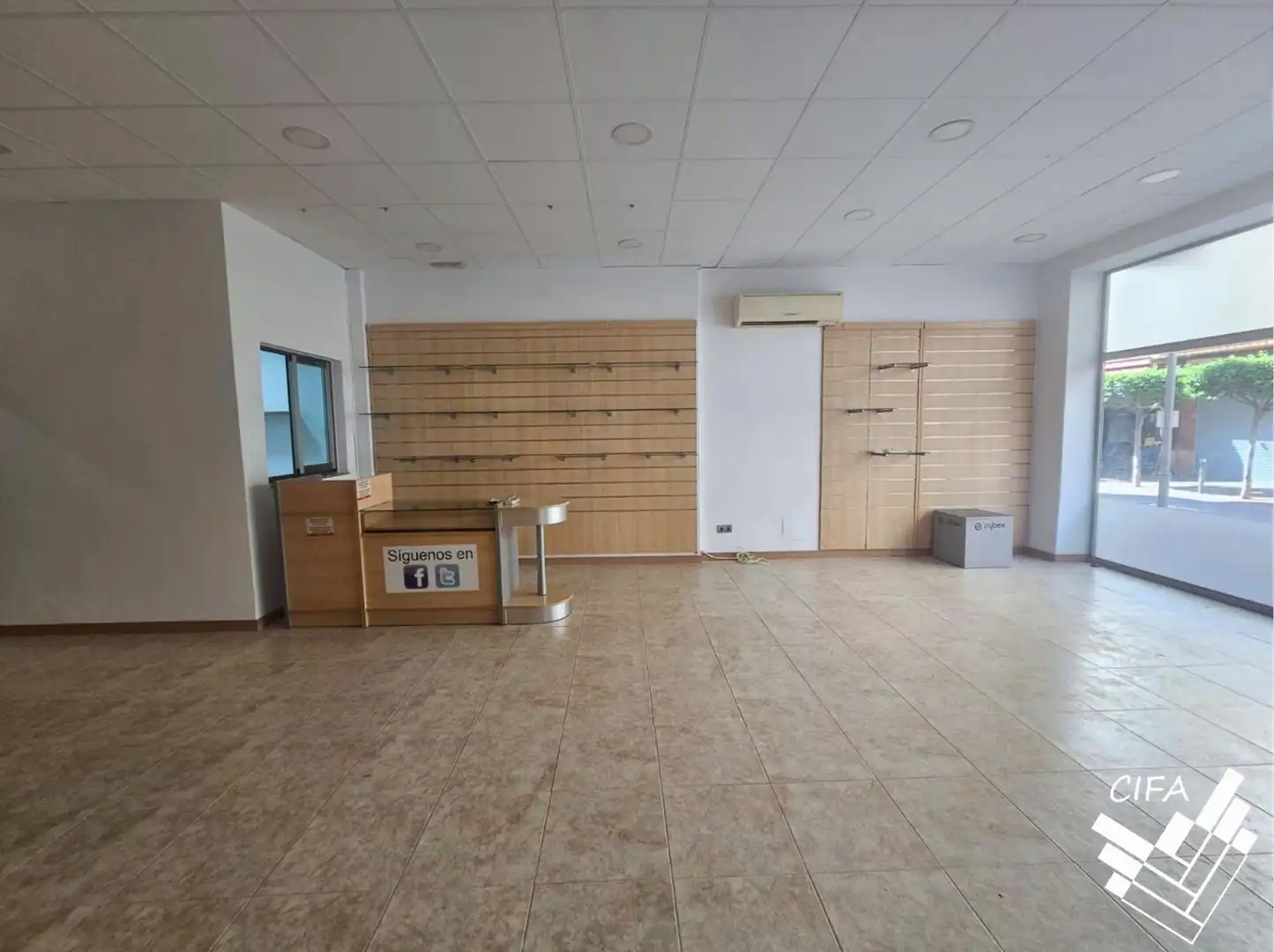 Commercial properties for sale in Benicarló  with Air Conditioner