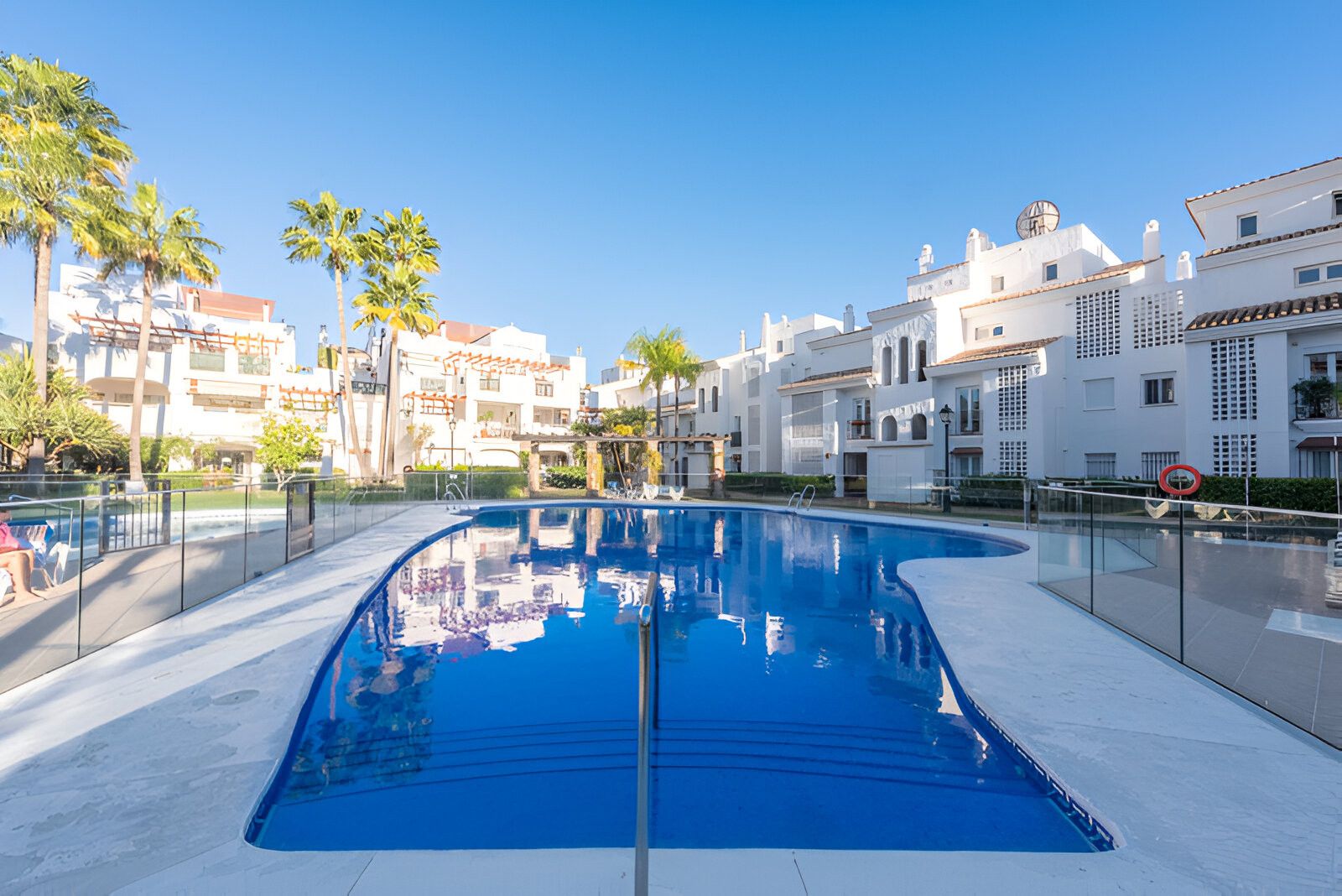 Vista exterior de Apartament en venda en Marbella amb Aire condicionat, Terrassa i Traster