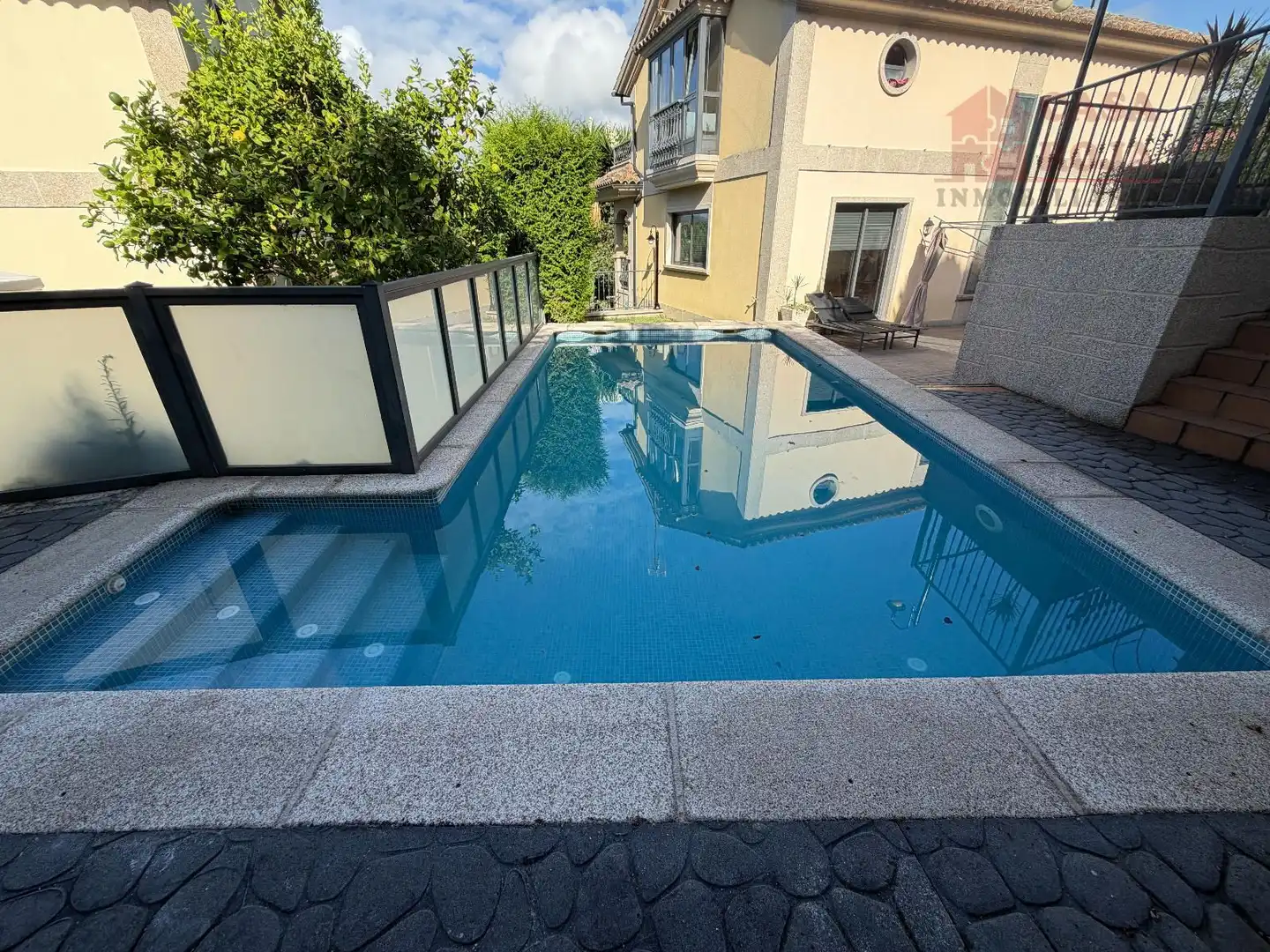 Swimming pool of Houses for sale in Cangas   with Heating, Terrace and Storage room