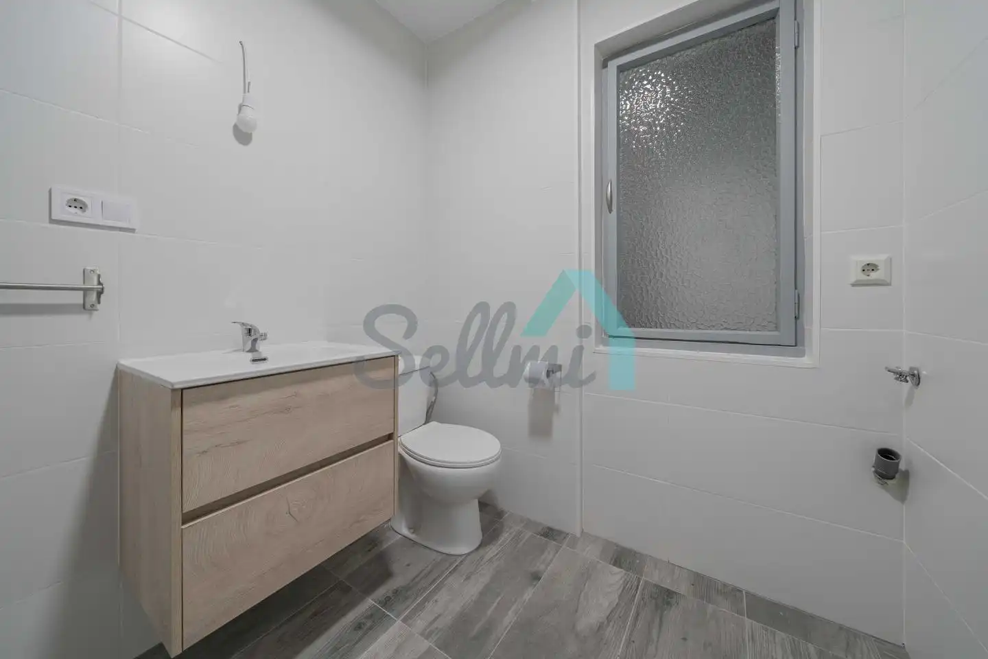 Badezimmer von Wohnung zum Verkauf in Aller mit Terrasse