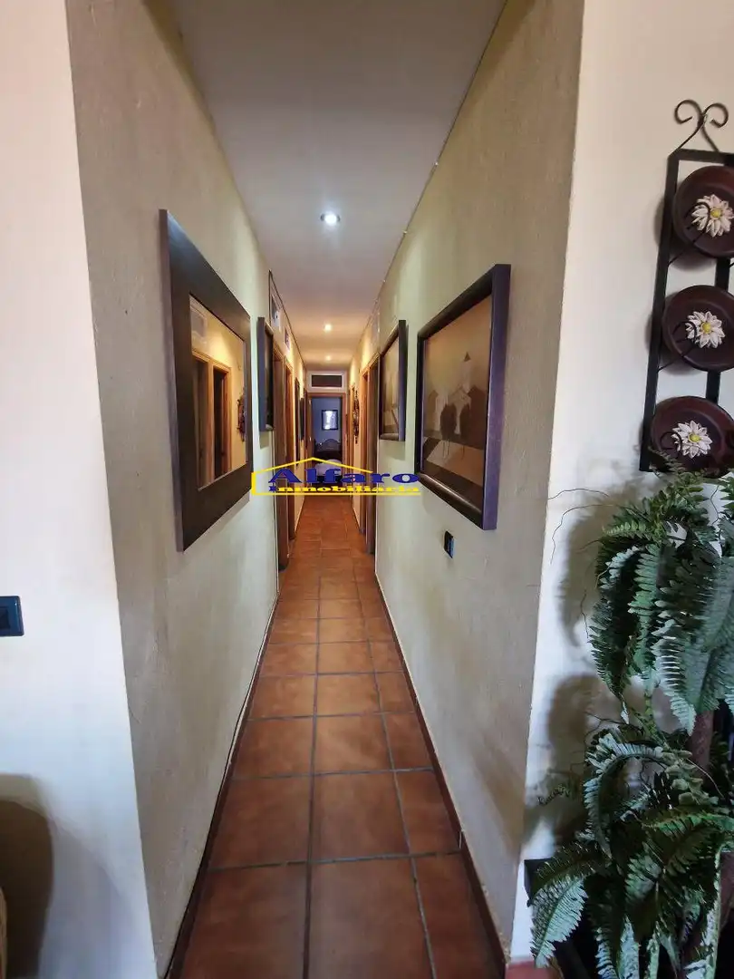 Haus oder Chalet zum Verkauf in Almonte mit Terrasse und Abstellraum