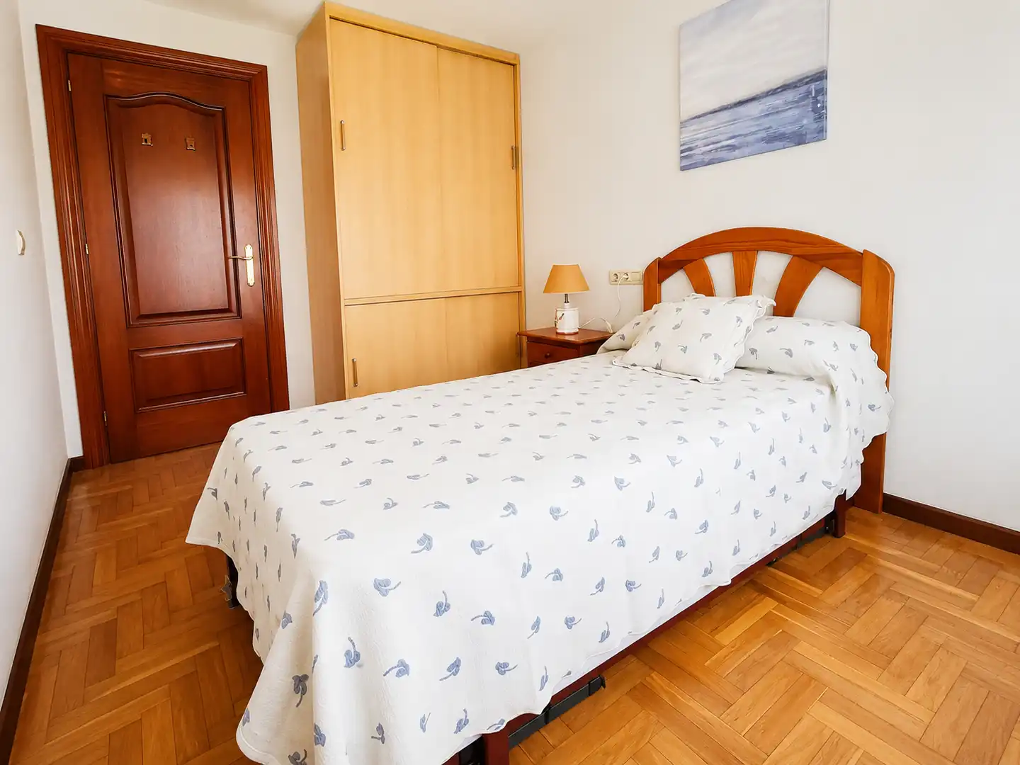 Bedroom of Flat for rent in Gijón   with Heating, Parquet flooring and Furnished