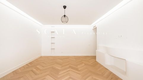 Foto 2 von Wohnung zum Verkauf in Juan de Mena, Jerónimos, Madrid Capital