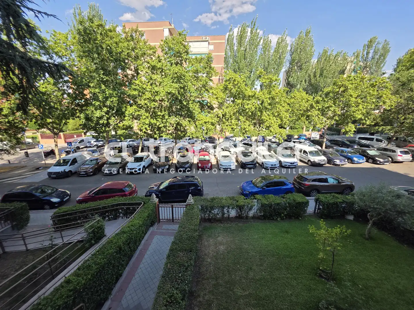 Parking of Flat for rent in Madrid  with Air Conditioner, Parquet flooring and Terrace