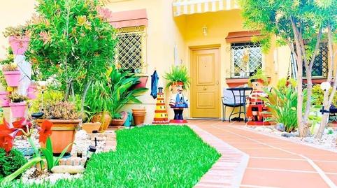 Foto 2 de Casa adosada en venda a Nueva Torrequebrada, Málaga