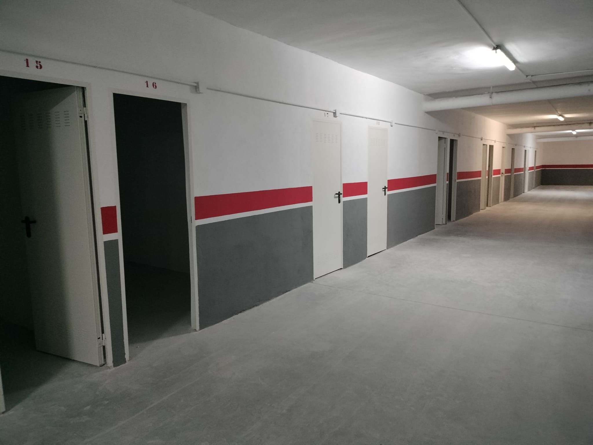 Parking of Box room to rent in  Granada Capital