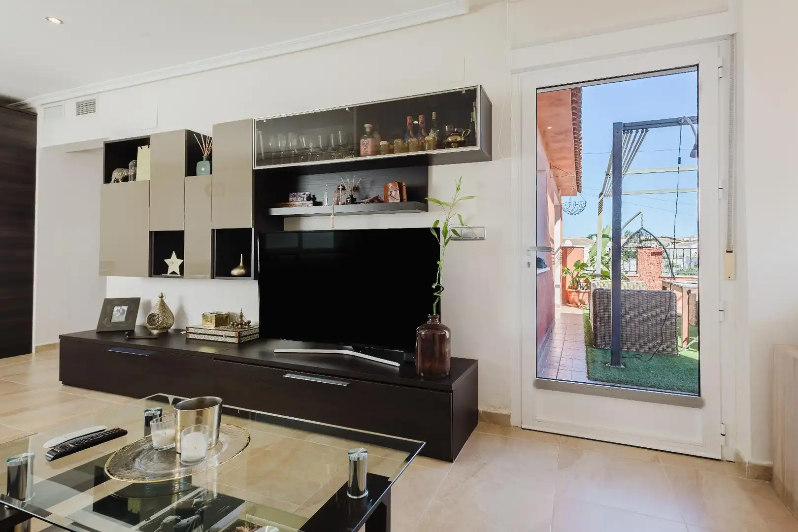 Sala de estar de Casa o chalet en venta en Torrevieja con Terraza, Piscina y Amueblado