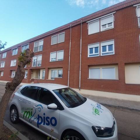 Piso en Venta en Calle Jacinto Benavente, 5 en Cabezón de Pisuerga