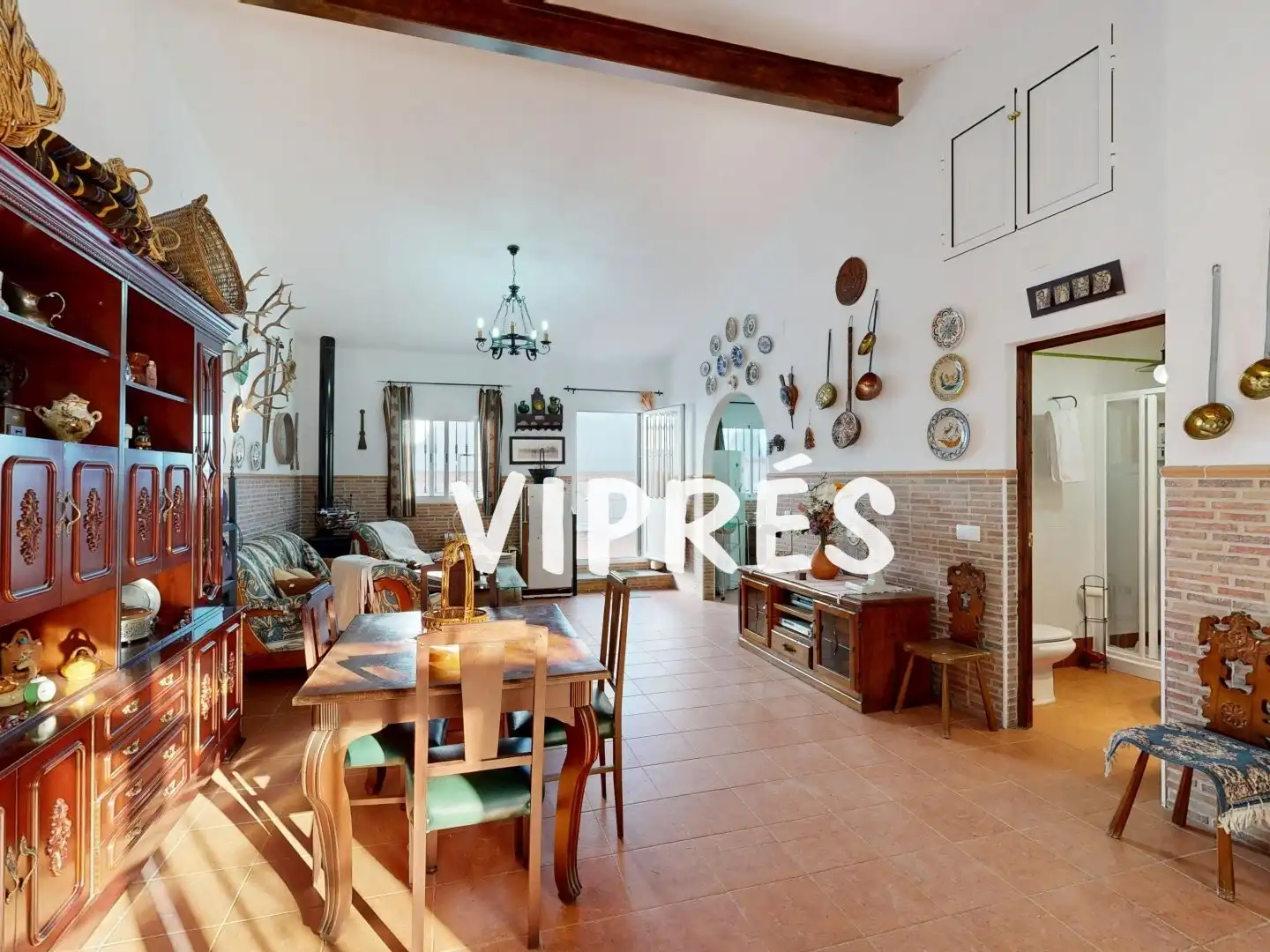 Sala d'estar de Casa o xalet en venda en Torremocha amb Moblat