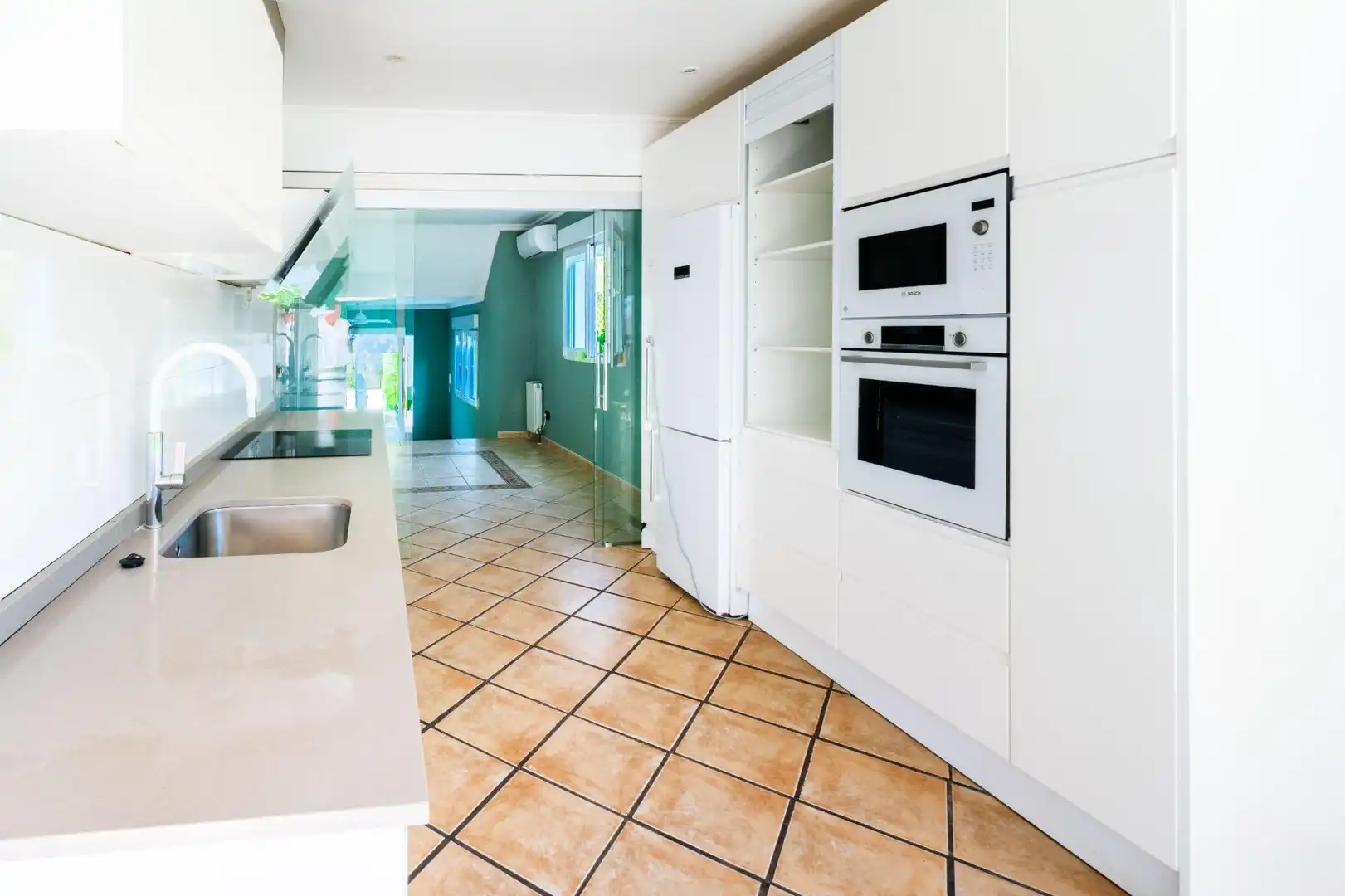 Cuina de Casa o xalet en venda en L'Alfàs del Pi amb Aire condicionat, Calefacció i Jardí privat