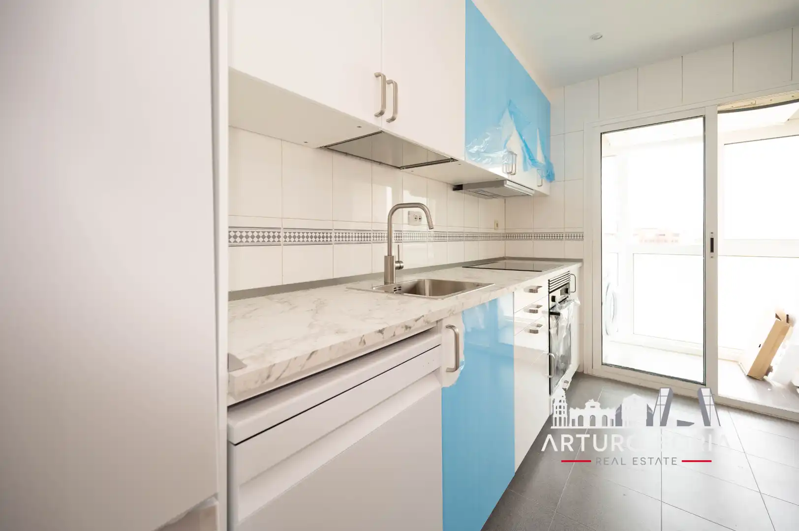 Kitchen of Flat for rent in Madrid  with Storage room and Community pool