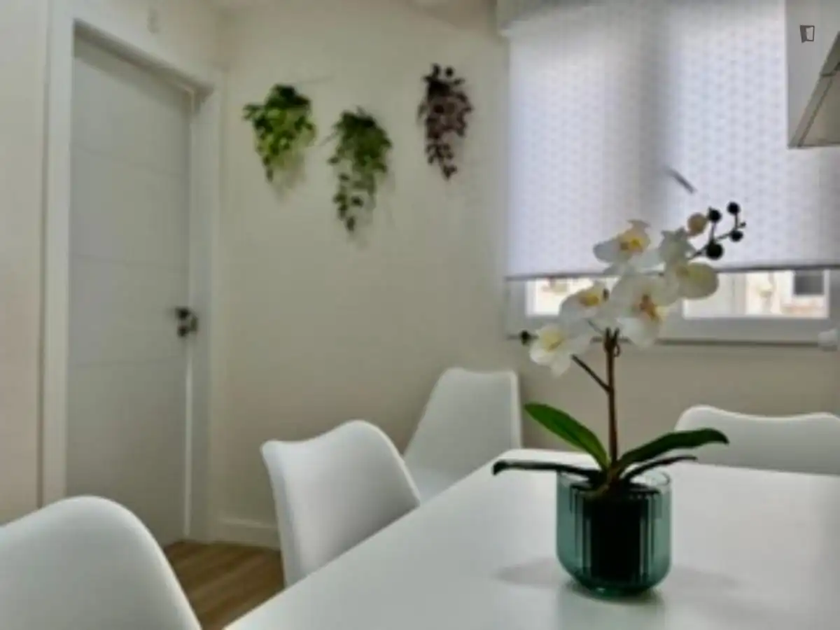 Habitación en Barrio del Ave