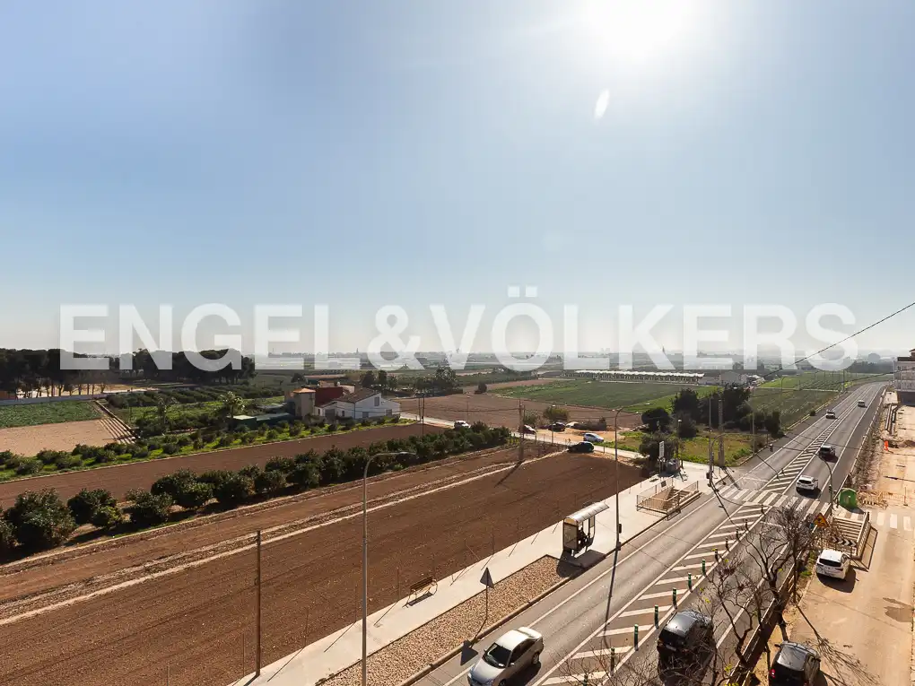 Dachboden zur Miete in Valencia mit Heizung, Terrasse und Möbliert