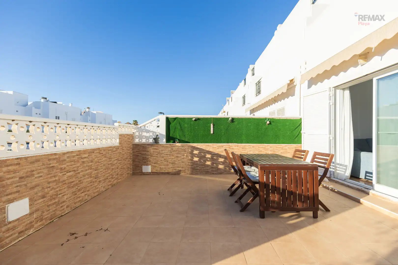 Terraced house with pool for sale in Calle Magallanes 142, imagen 4