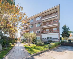 Exterior view of Flat for sale in Villaviciosa de Odón  with Air Conditioner, Terrace and Balcony